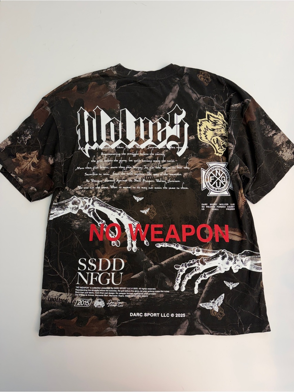 Darc Sport "Wolves" Premium Oversized Tee, Size Large
